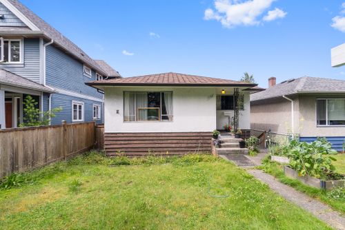 1153-11th-ave-e-vancouver-10 at  1153-11th-ave-e-vancouver-10 at