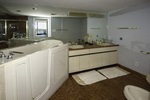 image-262129544-13 at 