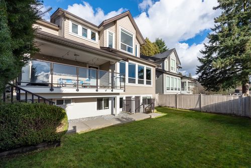 1138-rochester-ave-coquitlam-360hometours-04s at 