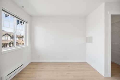 16-web-or-mls-0016 at  16-web-or-mls-0016 at