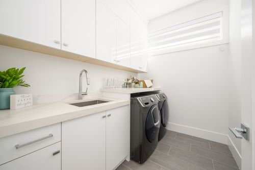 5477-15b-ave-360hometours-027 at 