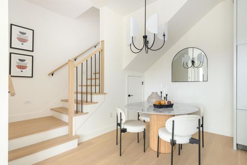 5807-prince-edward-street-main-vancouver-east-09 at 