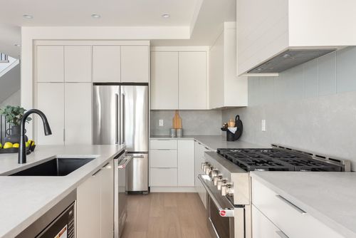 644a-girard-avenue-coquitlam-west-coquitlam-05 at 