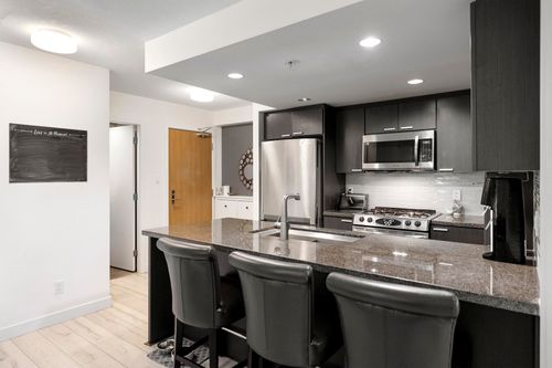 2200-douglas-road-brentwood-park-burnaby-north-02 at 