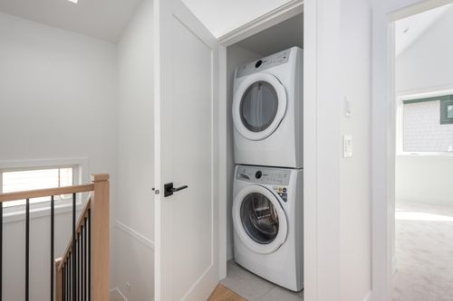 1071-e-22nd-avenue-fraser-ve-vancouver-east-24 at 