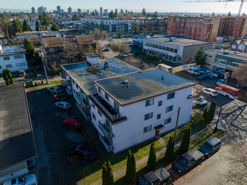 5111-imperial-street-metrotown-burnaby-south-04 at 