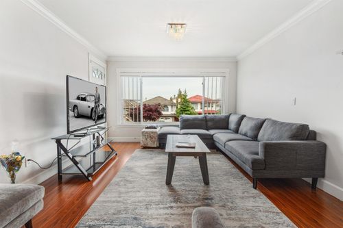 6419-selma-avenue-forest-glen-bs-burnaby-south-02 at 