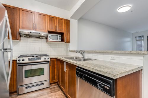 2250-wesbrook-mall-university-vw-vancouver-west-06 at 