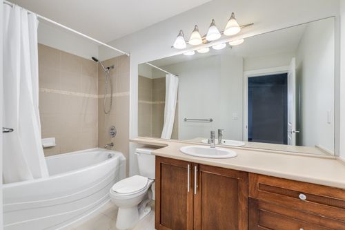 2250-wesbrook-mall-university-vw-vancouver-west-16 at 