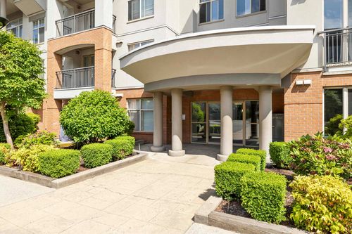 33546-holland-avenue-central-abbotsford-abbotsford-02 at 