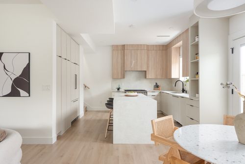 1132-madore-ave-coquitlam-360hometours-10 at 