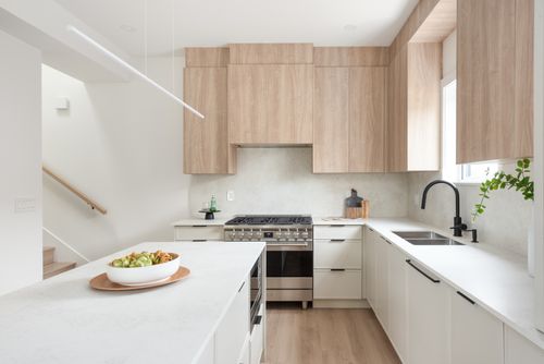 1132-madore-ave-coquitlam-360hometours-12 at 