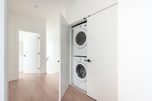 14285-64-avenue-sullivan-station-surrey-19 at 