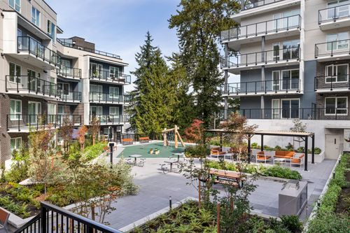 103-2002-st-george-street-port-moody_31 at 