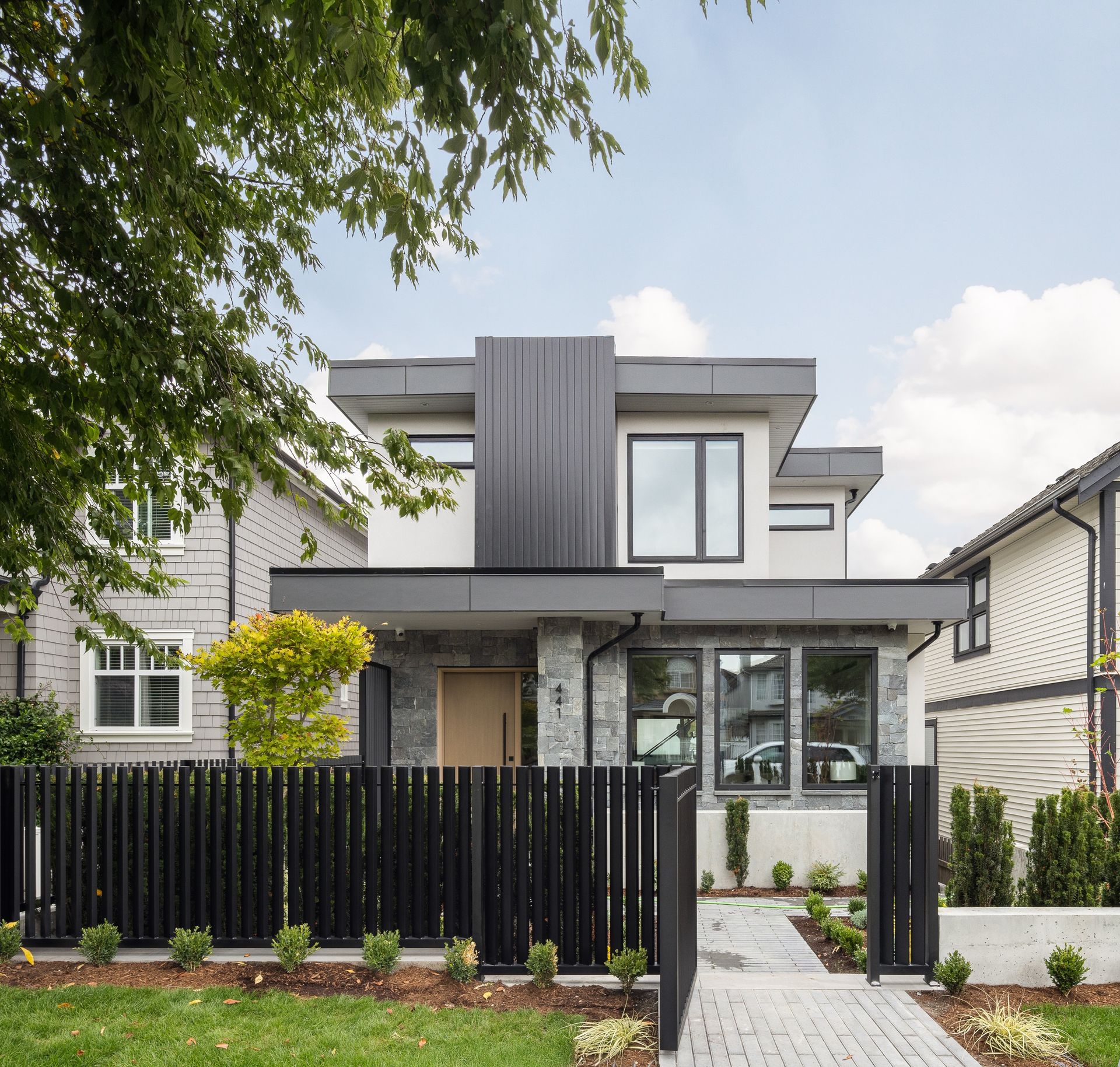 4413-oxford-st-burnaby-360hometours-02 at  4413-oxford-st-burnaby-360hometours-02 at
