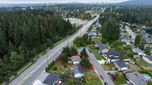 815-seymour-drive-chineside-coquitlam-03 at 