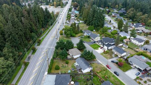 815-seymour-drive-chineside-coquitlam-04 at 