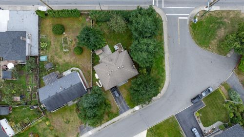 815-seymour-drive-chineside-coquitlam-07 at 