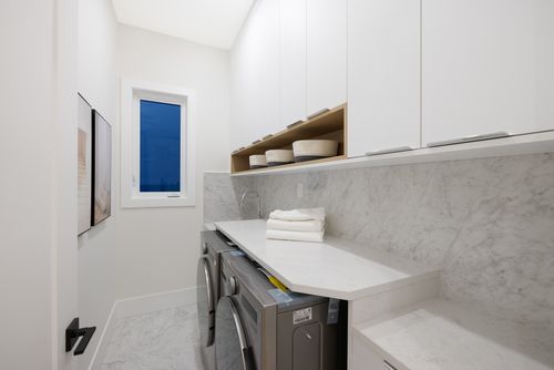 131-grosvenor-ave_adil-5505 at 