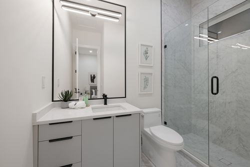 131-grosvenor-ave_adil-5694 at 