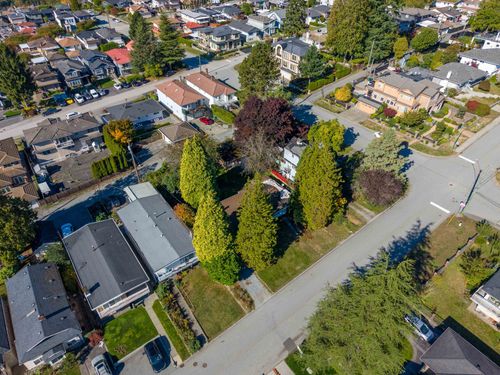 123-n-grosvenor-avenue-capitol-hill-bn-burnaby-north-04 at 