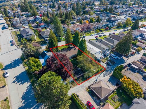 123-n-grosvenor-avenue-capitol-hill-bn-burnaby-north-05 at 