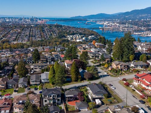 123-n-grosvenor-avenue-capitol-hill-bn-burnaby-north-07 at 