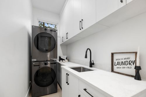 5666-10a-ave-delta_37 at  5666-10a-ave-delta_37 at