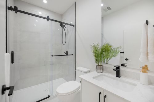 5666-10a-ave-delta_39 at 