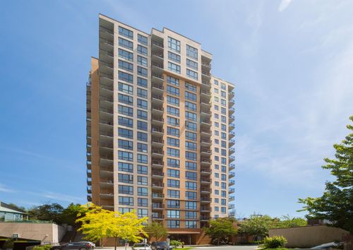 511-rochester-avenue-coquitlam-west-coquitlam-01 at 