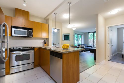511-rochester-avenue-coquitlam-west-coquitlam-03 at 