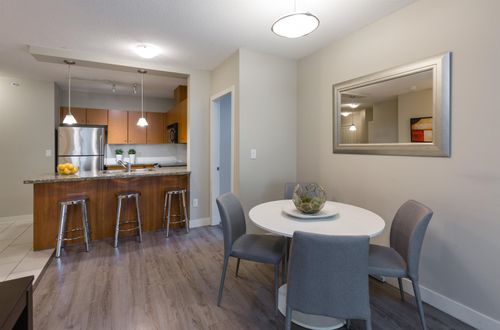 511-rochester-avenue-coquitlam-west-coquitlam-05 at 