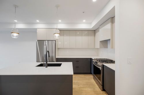 15353-17-avenue-king-george-corridor-south-surrey-white-rock-07 at 