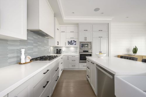 702-robinson-street-coquitlam-west-coquitlam-04 at 