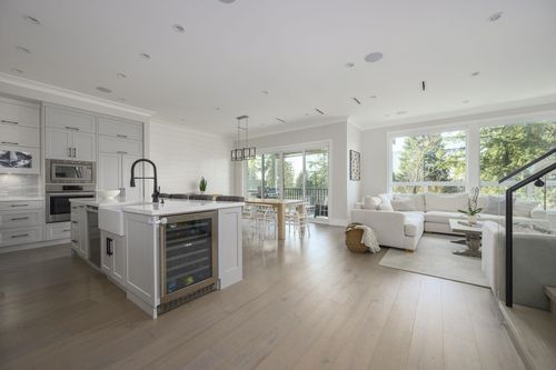 702-robinson-street-coquitlam-west-coquitlam-05 at 