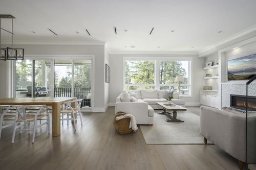 702-robinson-street-coquitlam-west-coquitlam-06 at 