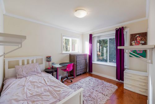 538-25th-street-north-vancouver_18 at 