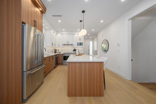 6176-elgin-avenue-forest-glen-bs-burnaby-south-03 at 