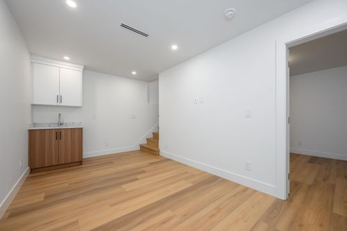 6176-elgin-avenue-forest-glen-bs-burnaby-south-26 at 