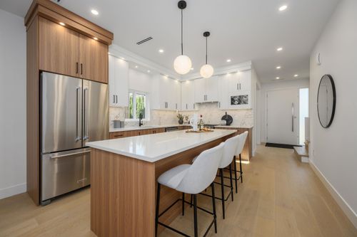 6176-elgin-avenue-forest-glen-bs-burnaby-south-01 at 