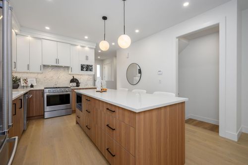 6176-elgin-avenue-forest-glen-bs-burnaby-south-02 at 