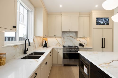 102-646-girard-ave_adil-5465 at 