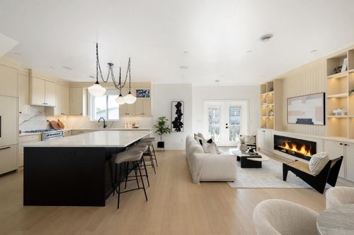 646-girard-avenue-coquitlam-west-coquitlam-07 at 