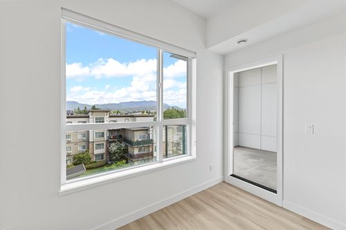 11913-burnett-street-east-central-maple-ridge-07 at 