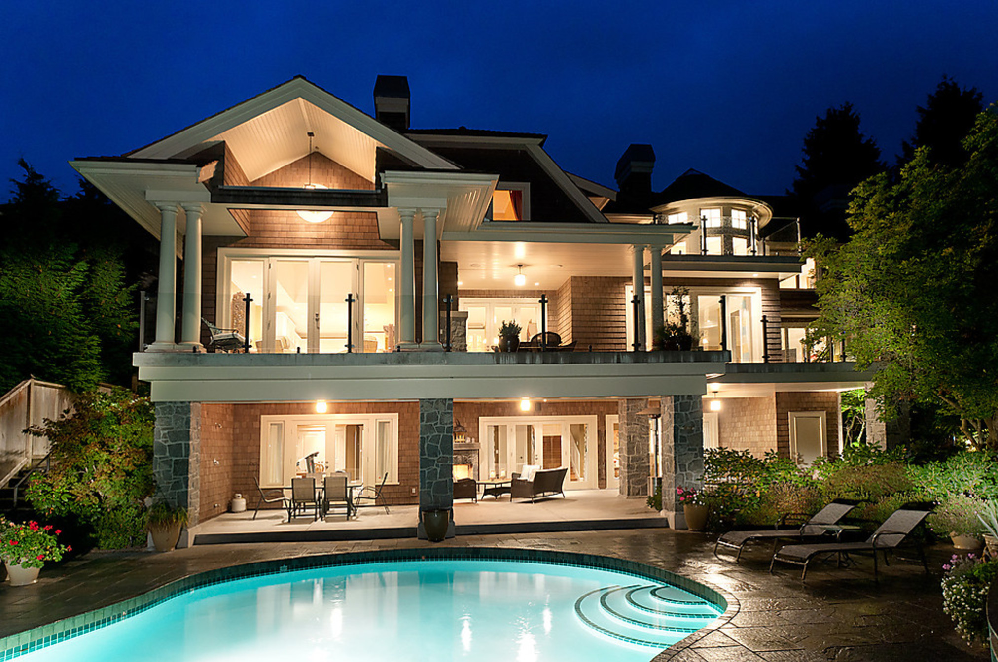 at 3260 Mathers Avenue, Westmount WV, West Vancouver