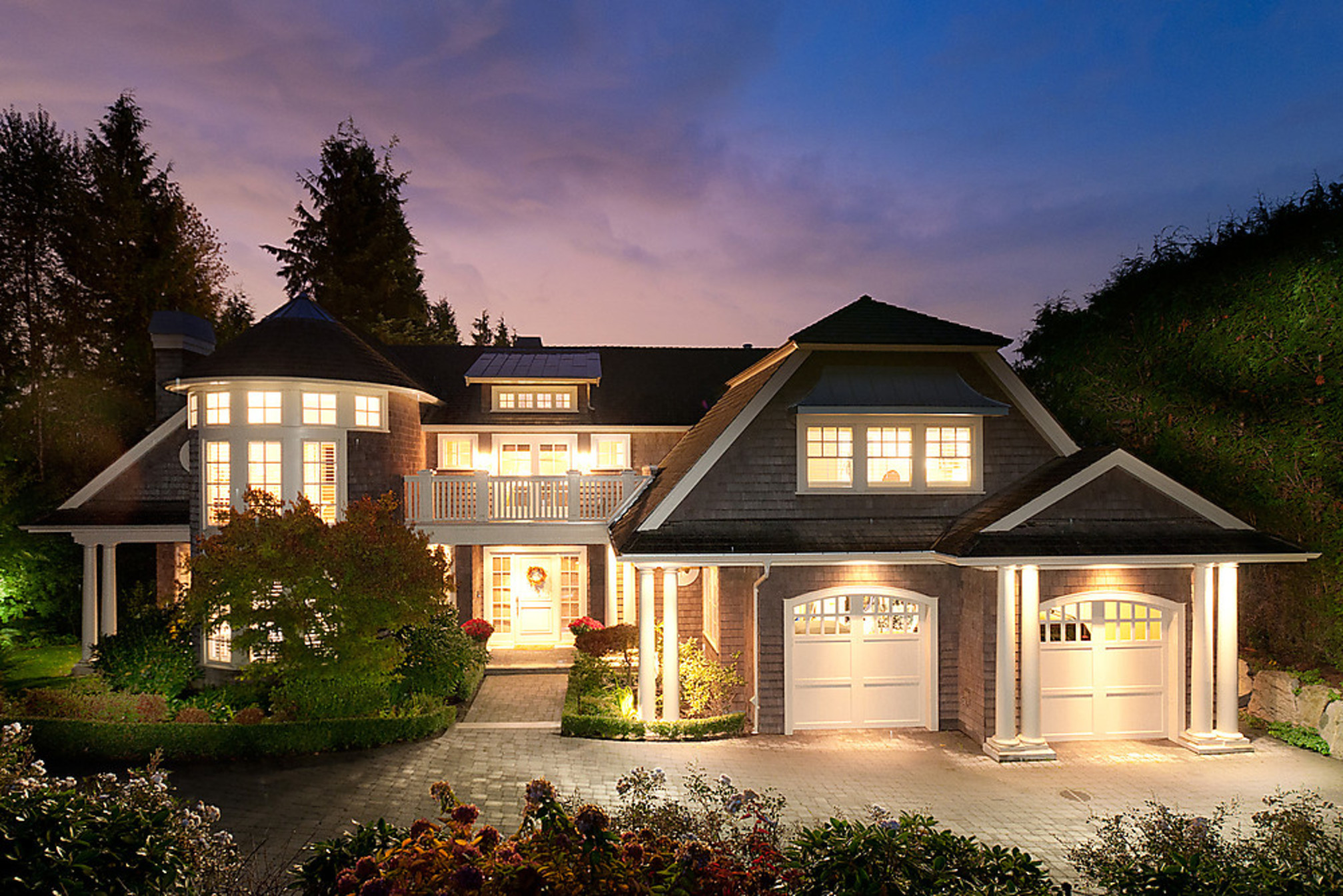 at 3260 Mathers Avenue, Westmount WV, West Vancouver