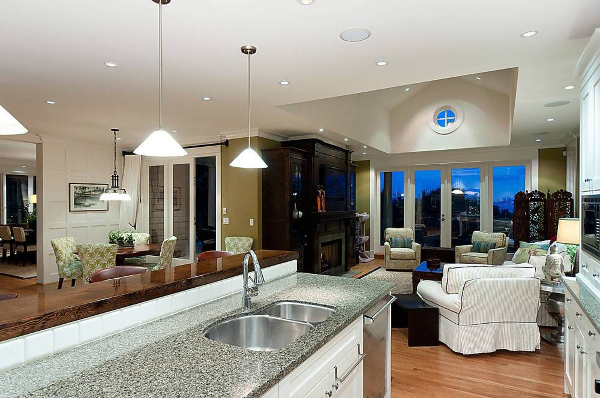 at 3260 Mathers Avenue, Westmount WV, West Vancouver