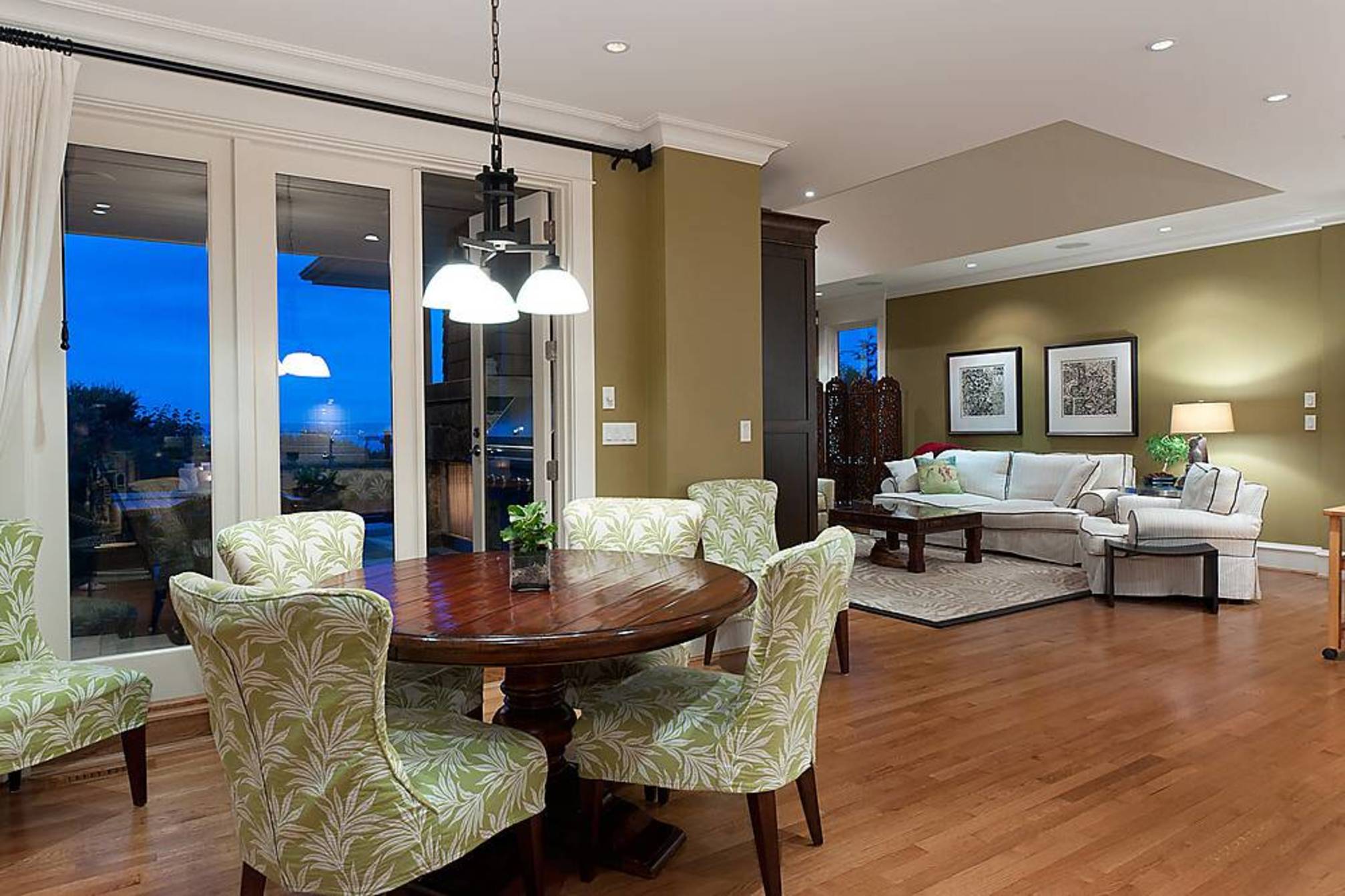 at 3260 Mathers Avenue, Westmount WV, West Vancouver