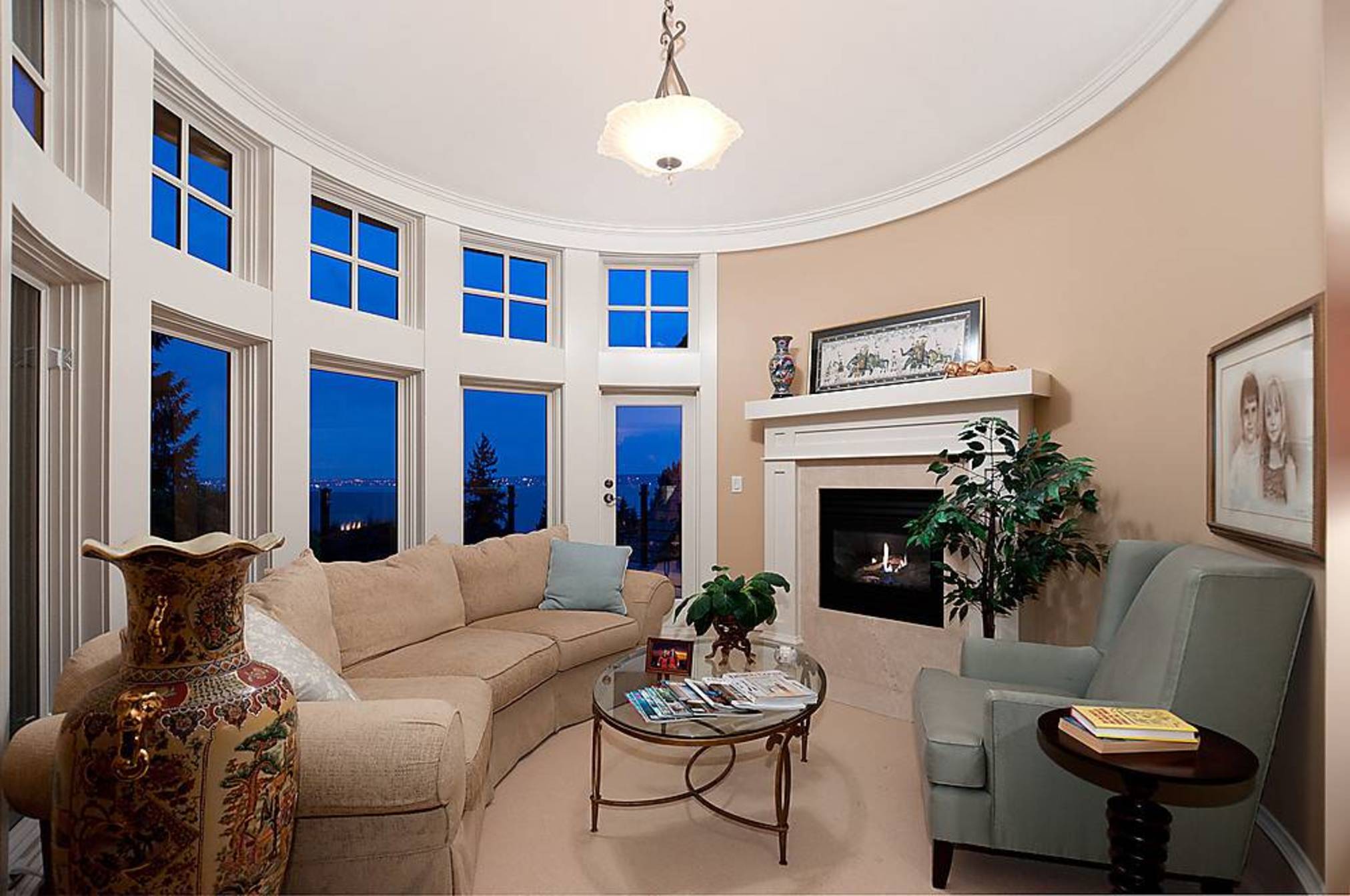 at 3260 Mathers Avenue, Westmount WV, West Vancouver
