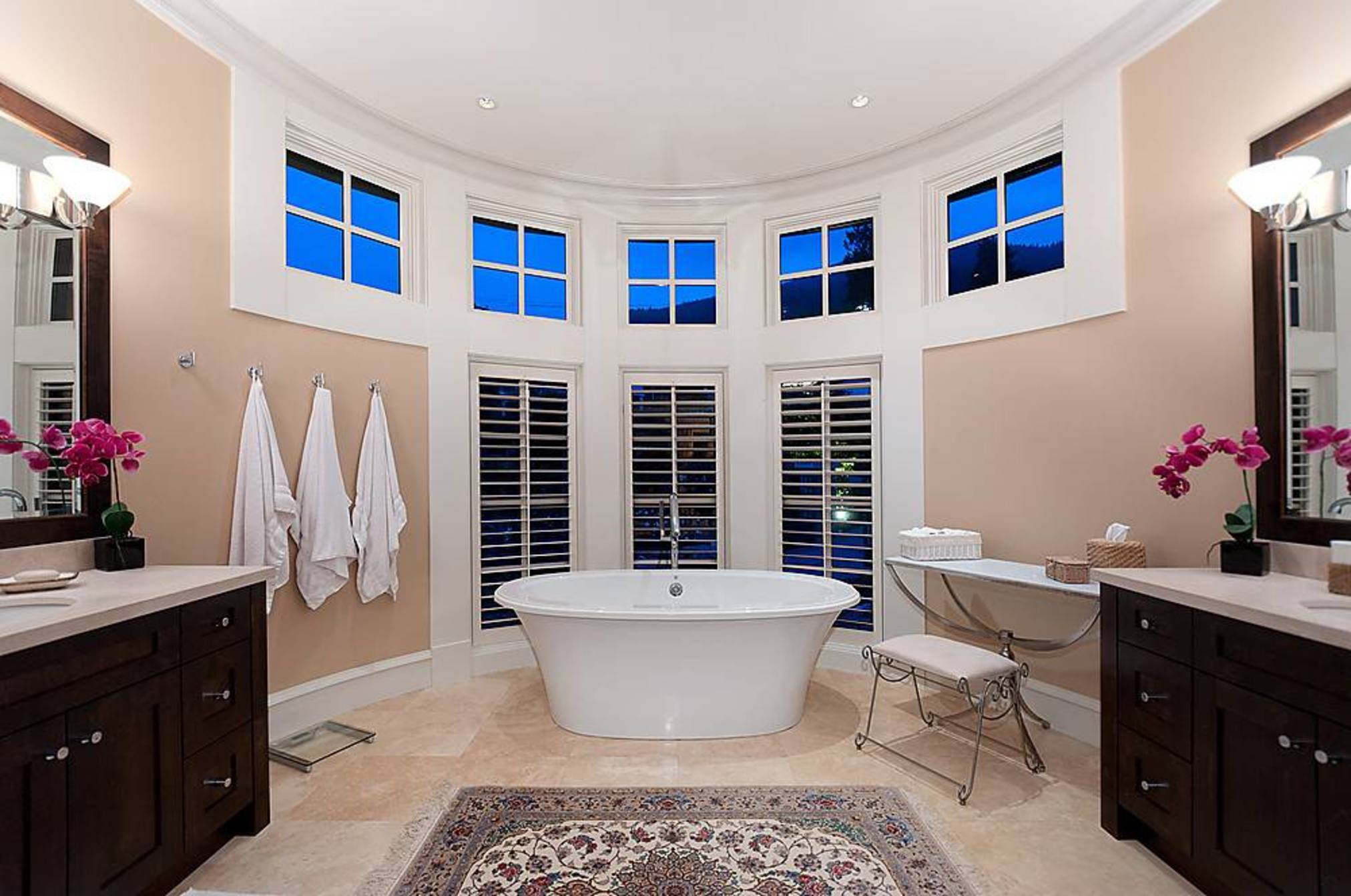 at 3260 Mathers Avenue, Westmount WV, West Vancouver
